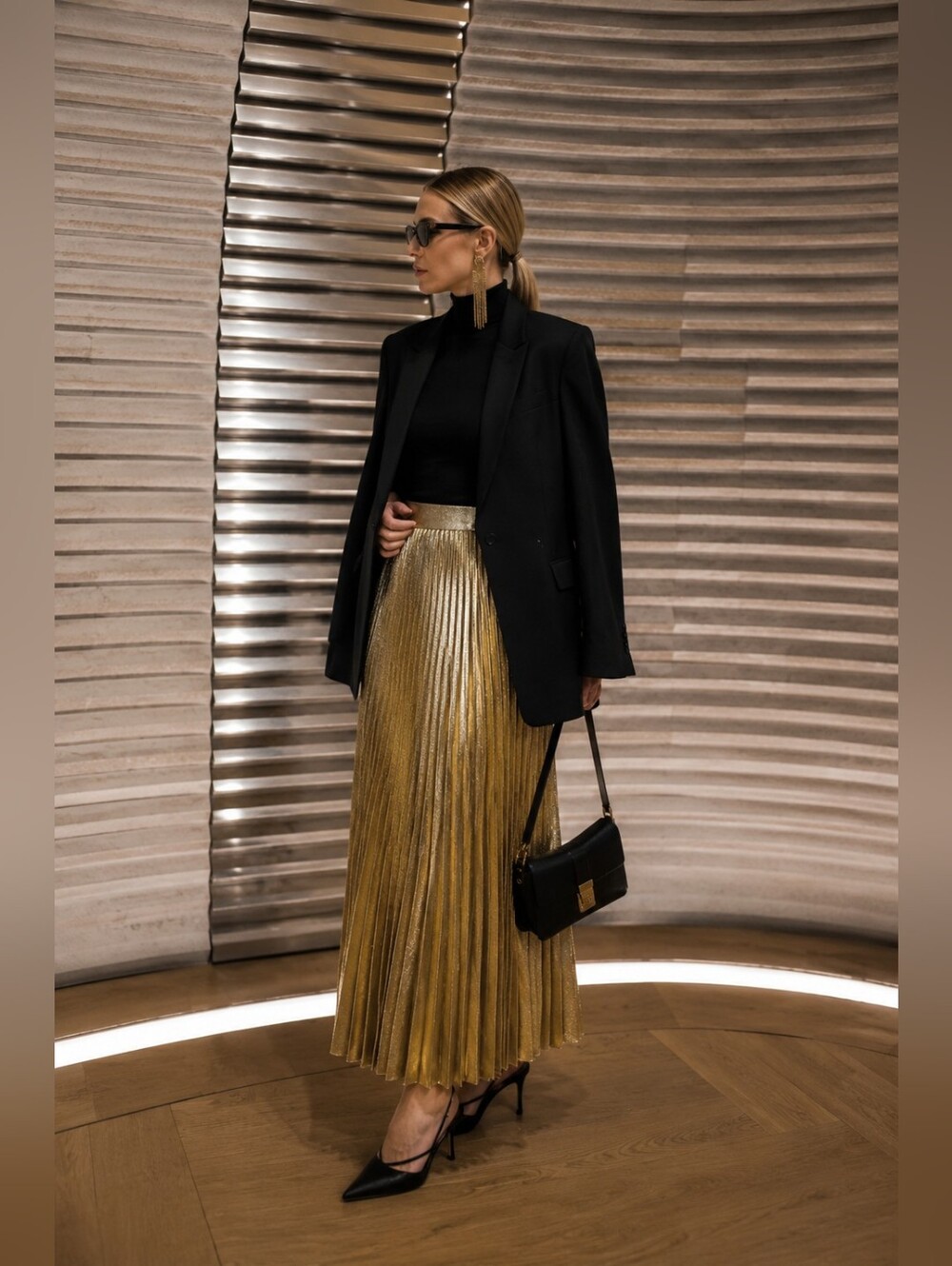 Christopher Kane Gold Pleated Silk Skirt – Made in Italy – Size IT 42 Like New